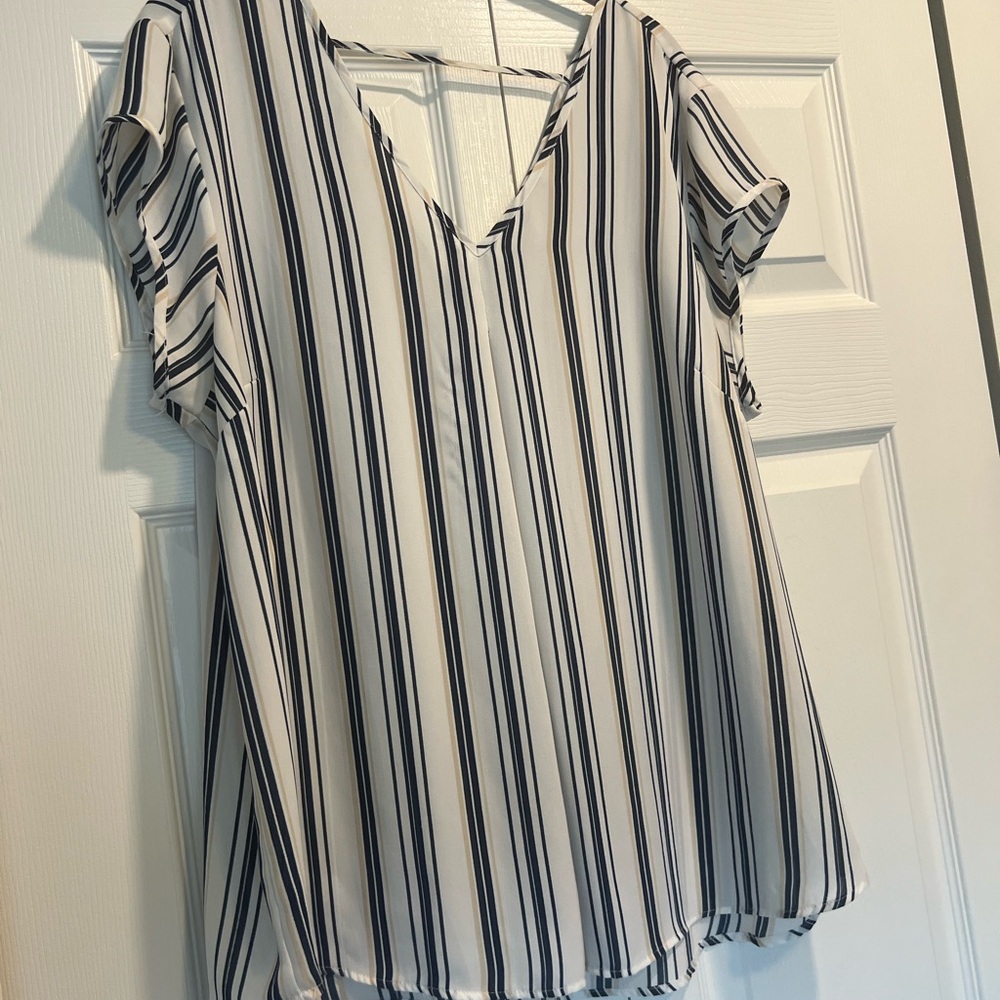🍊DR2 V-Neck Blouse - Navy and White XL🍊